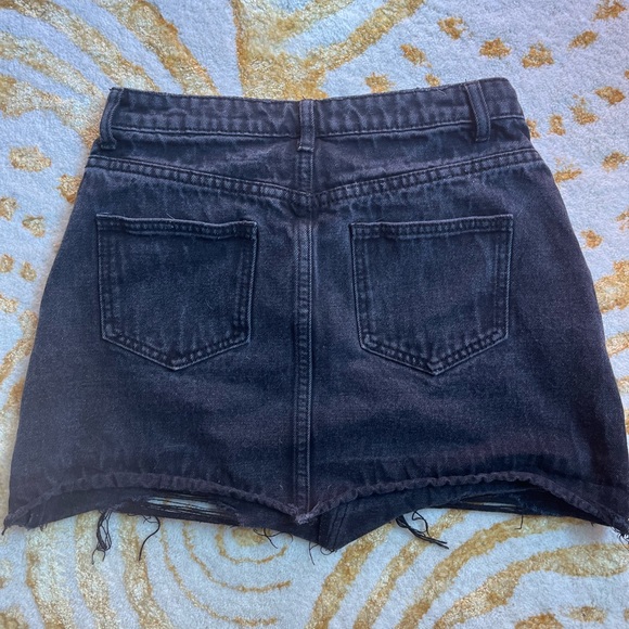 Missguided Black distressed jean skirt - Picture 2 of 3